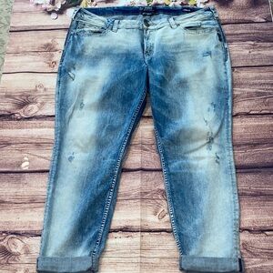 ❤️Silver Jeans Women's Distressed Light Blue Boyfriend Jeans